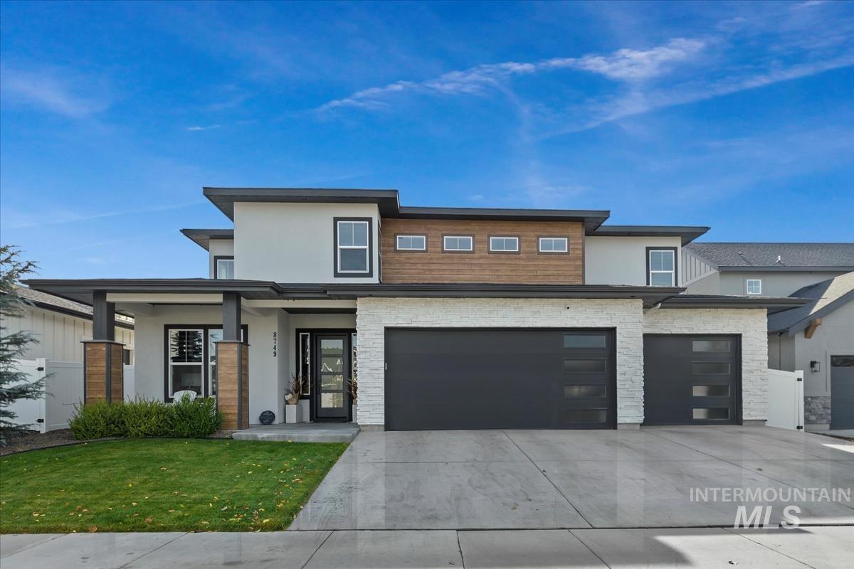 8749 W Suttle Lake Dr