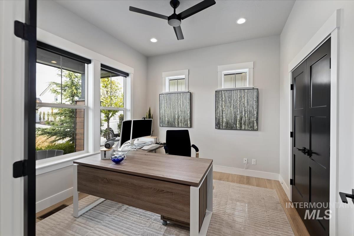 8749 W Suttle Lake Dr