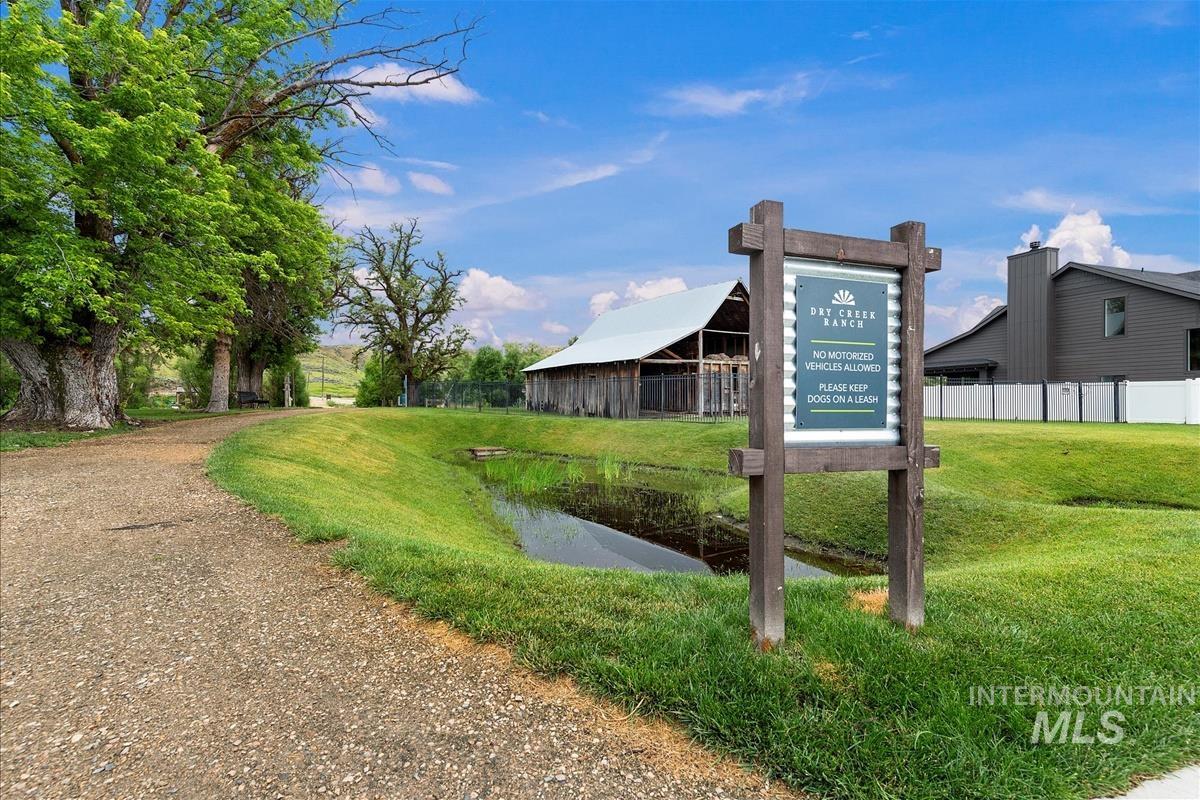 8749 W Suttle Lake Dr