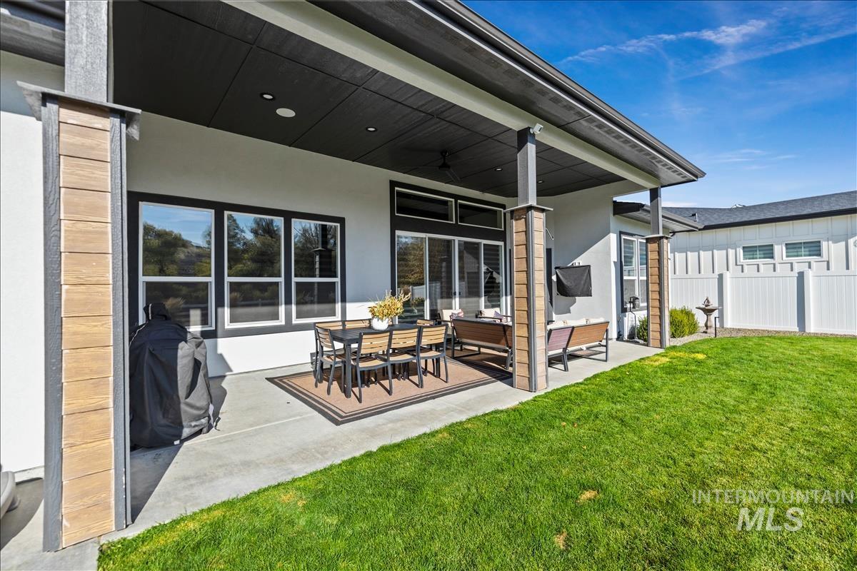 8749 W Suttle Lake Dr