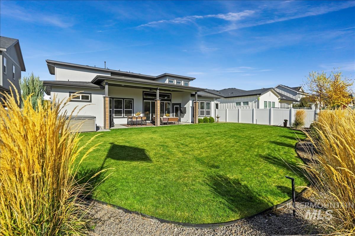 8749 W Suttle Lake Dr