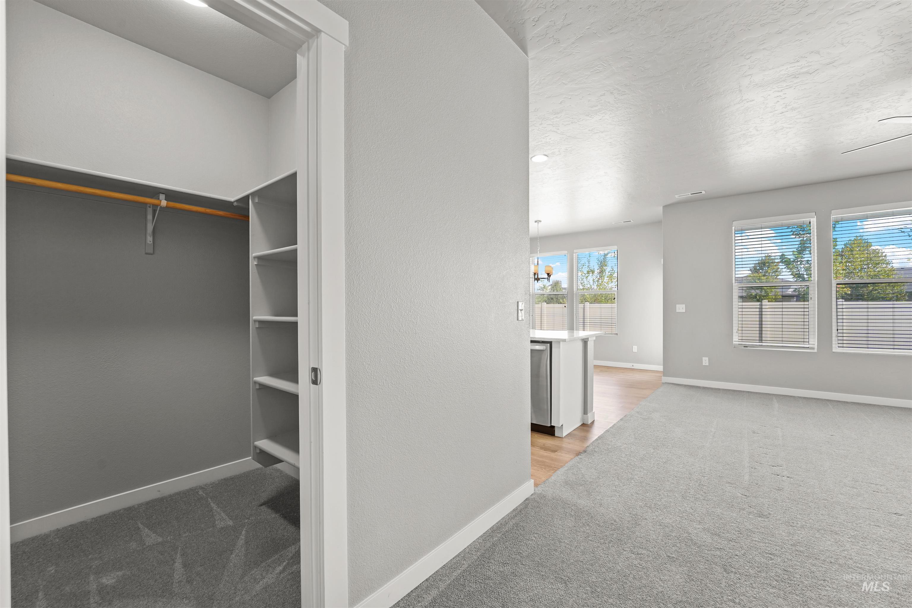 5482 N Maplestone Ave.