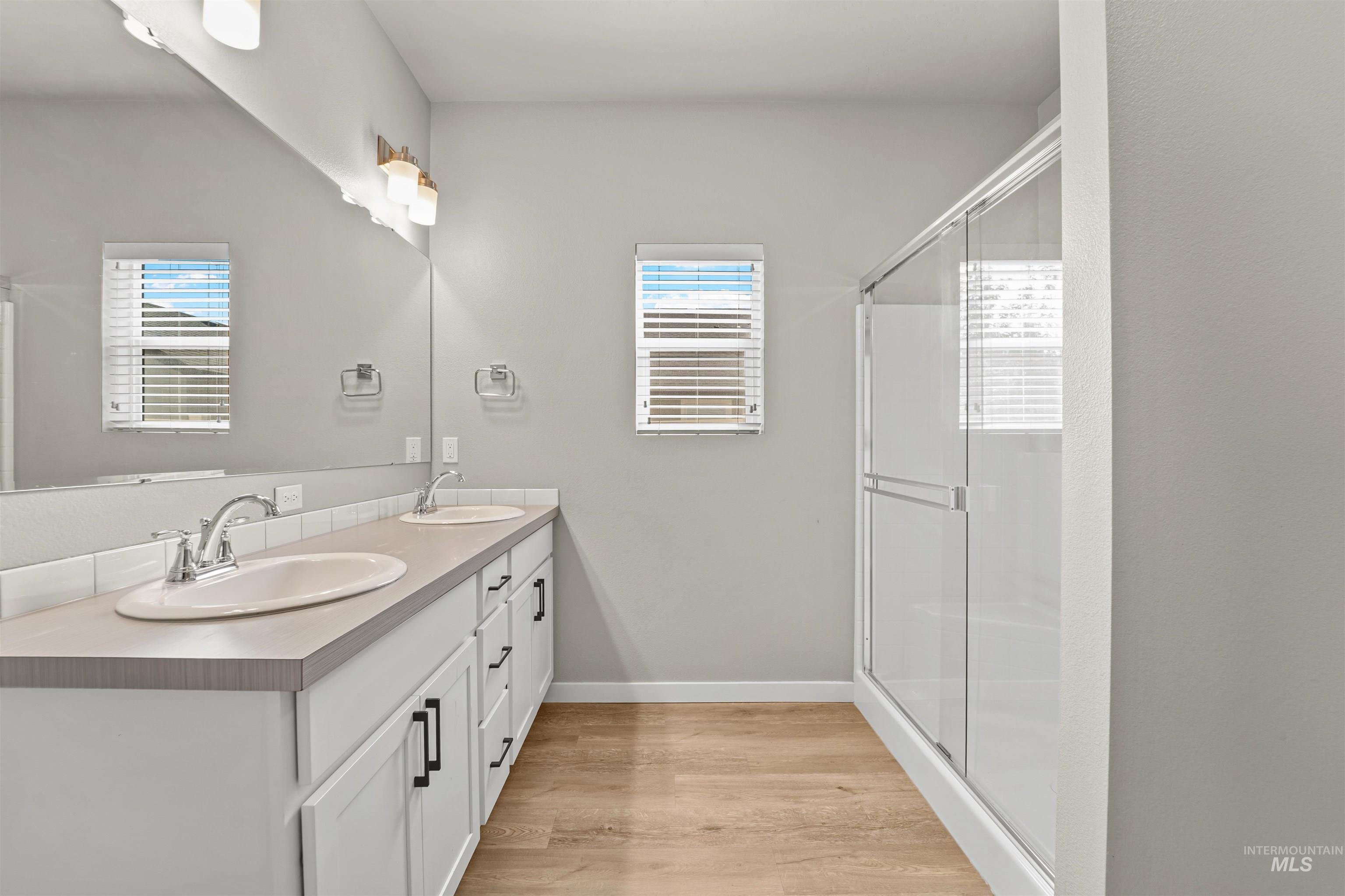 5482 N Maplestone Ave.