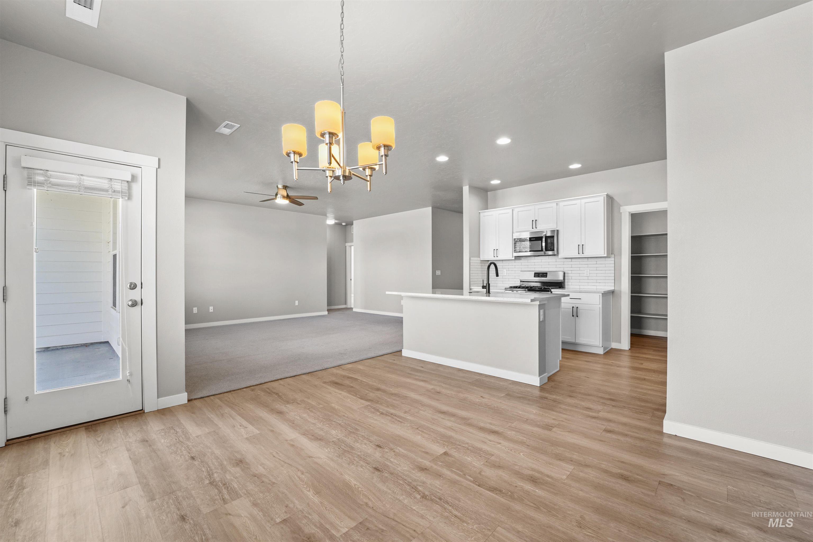 5482 N Maplestone Ave.