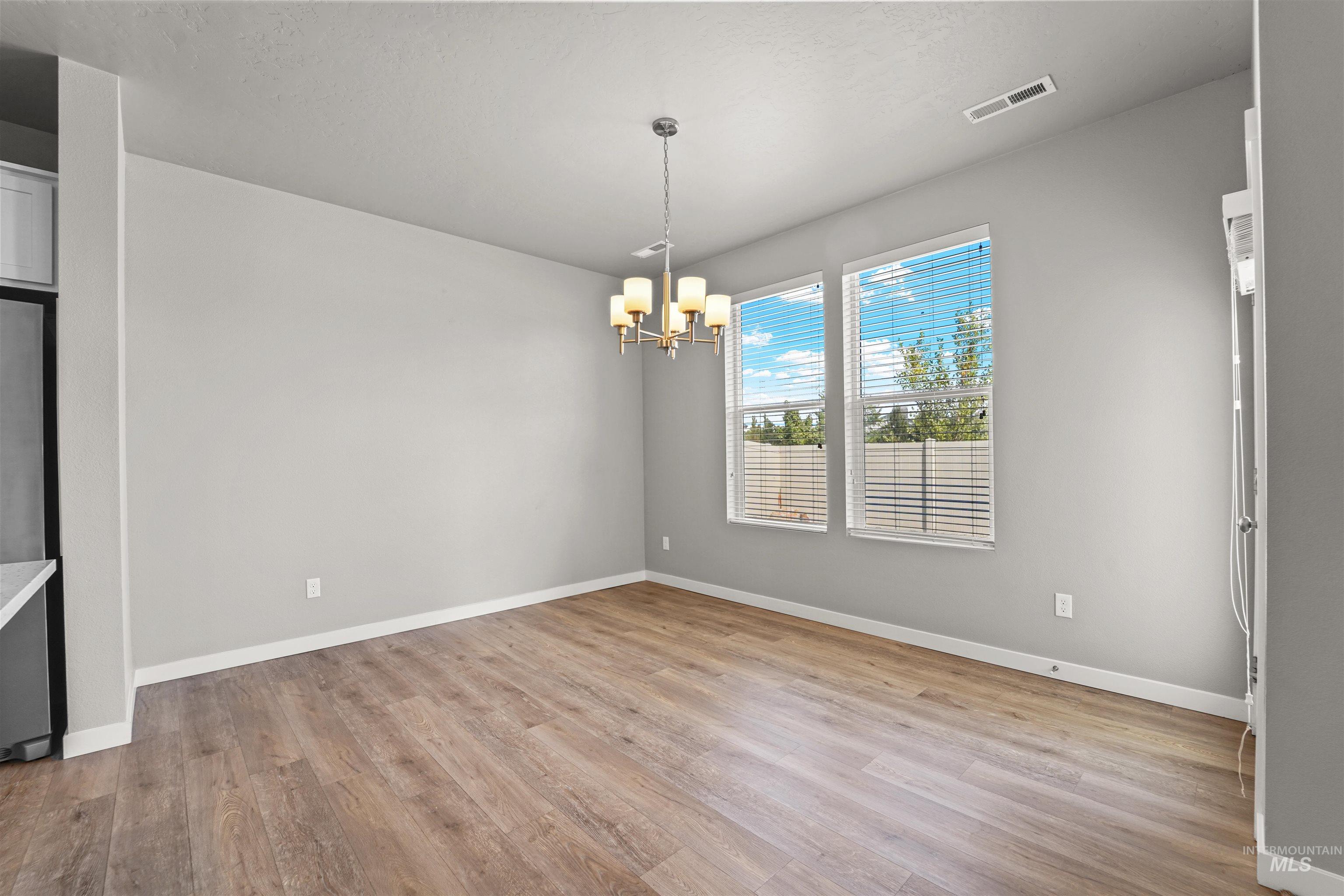 5482 N Maplestone Ave.