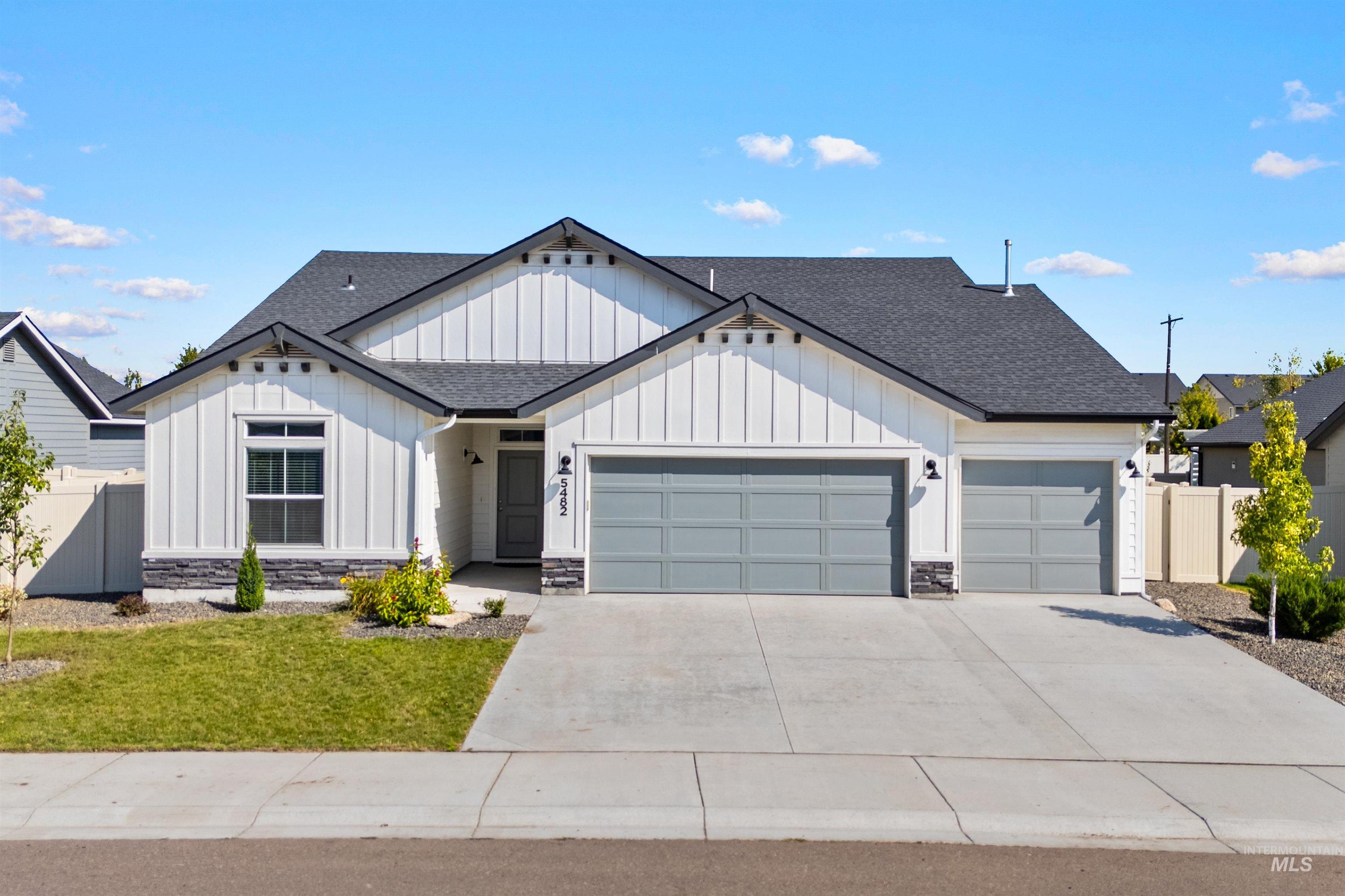 5482 N Maplestone Ave.