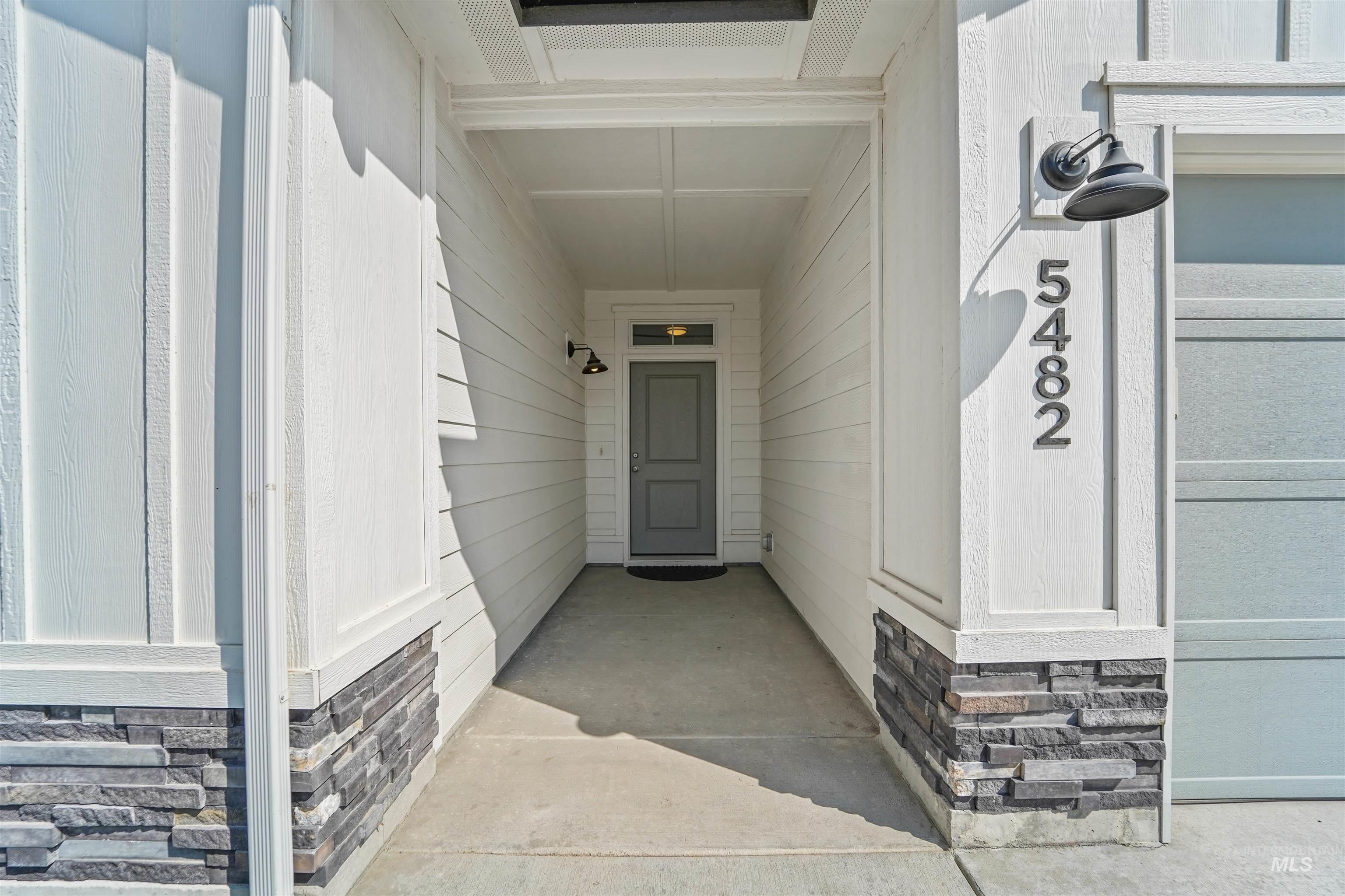 5482 N Maplestone Ave.
