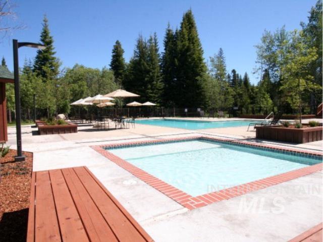 144 Brundage View Ct