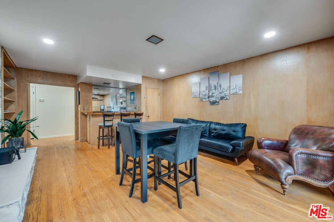 4715 Presidio Dr