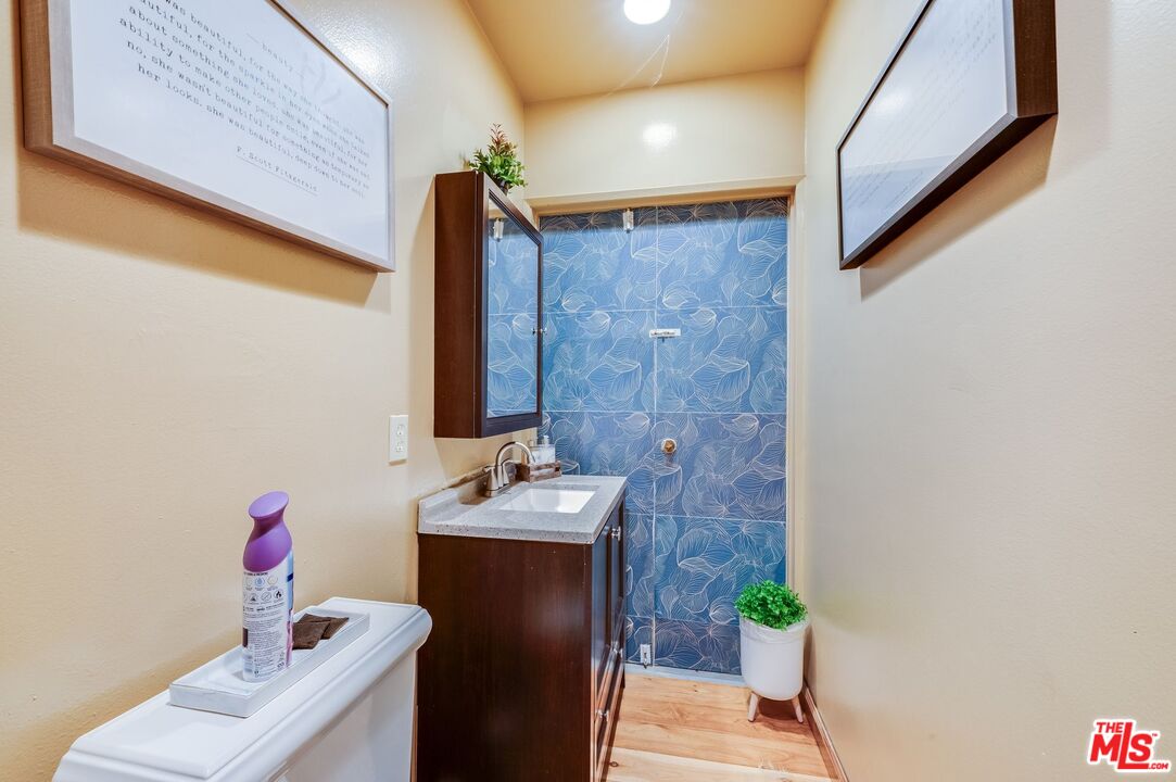 4715 Presidio Dr