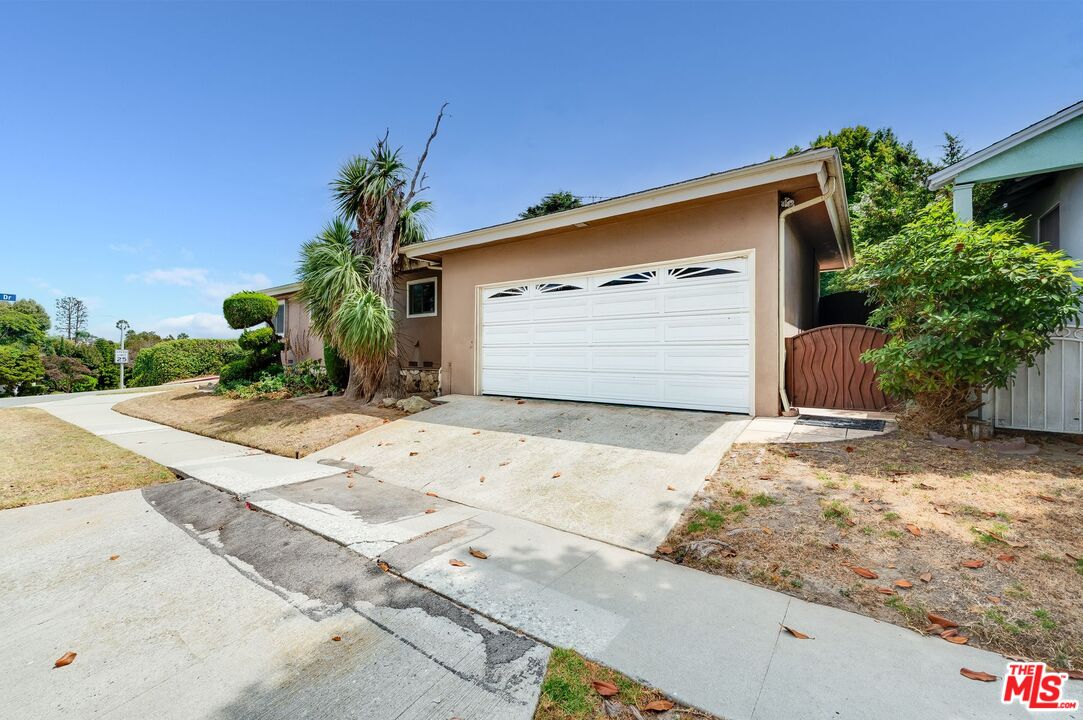 4715 Presidio Dr