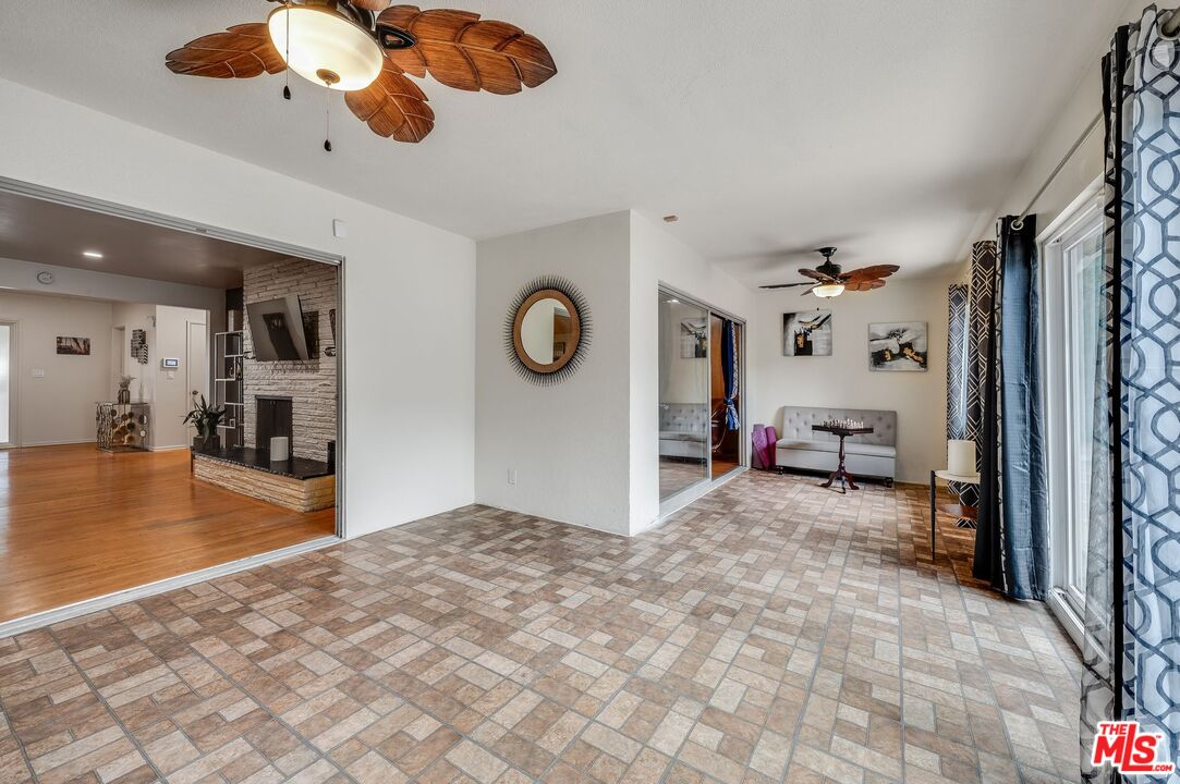 4715 Presidio Dr