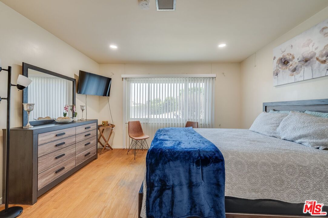 4715 Presidio Dr