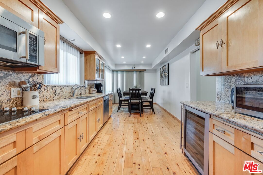 4715 Presidio Dr
