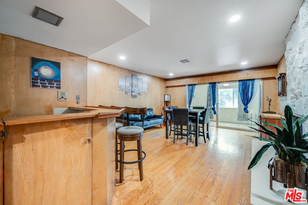 4715 Presidio Dr