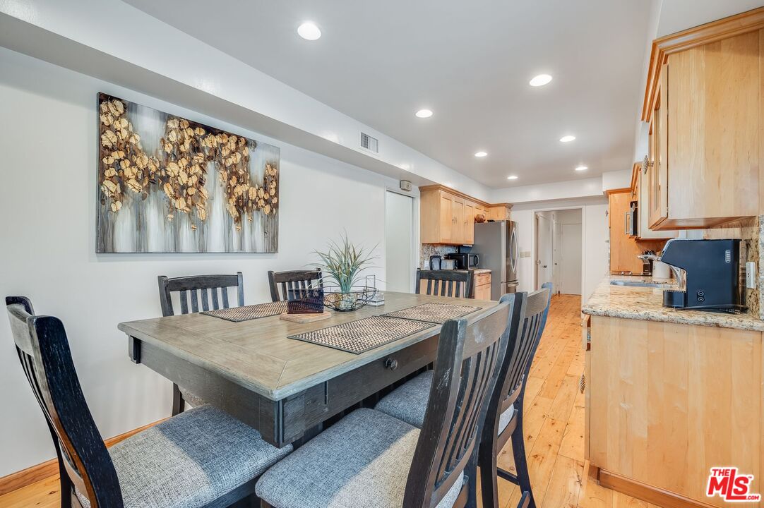 4715 Presidio Dr