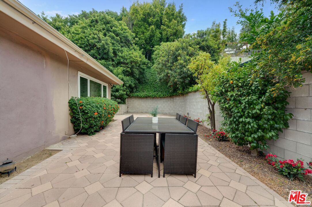 4715 Presidio Dr