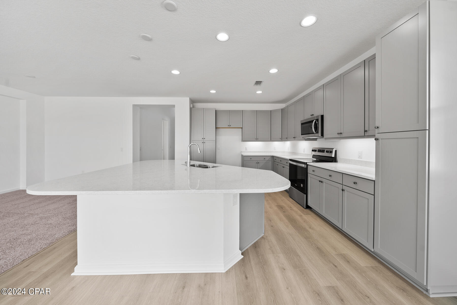 8822 Coral Reef Way