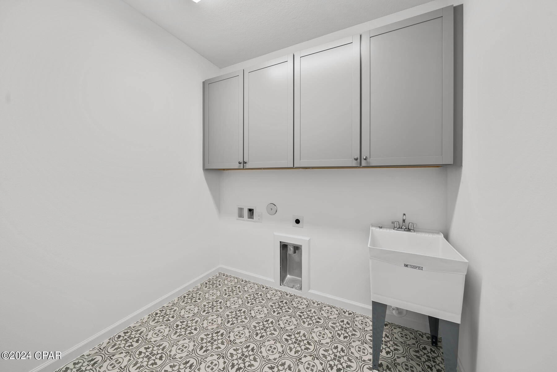 8822 Coral Reef Way