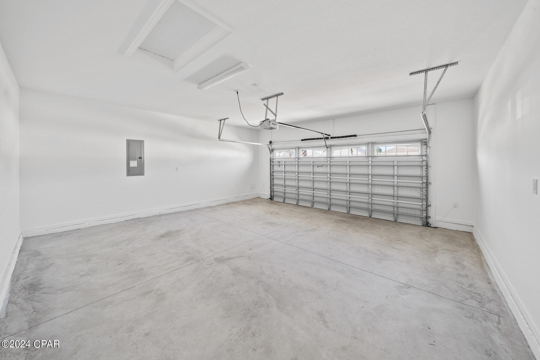 8822 Coral Reef Way