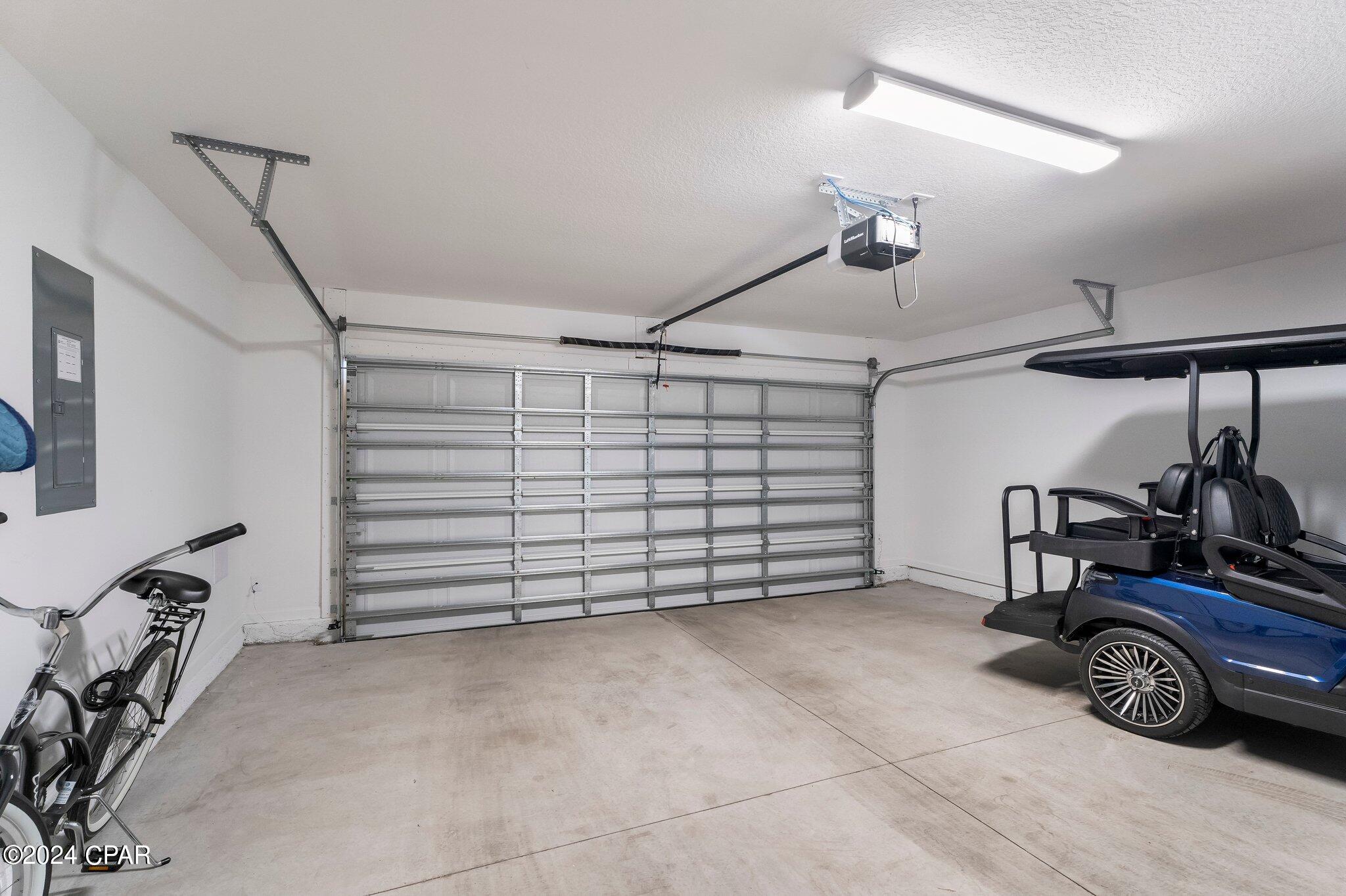 8682 Coral Reef Way Way