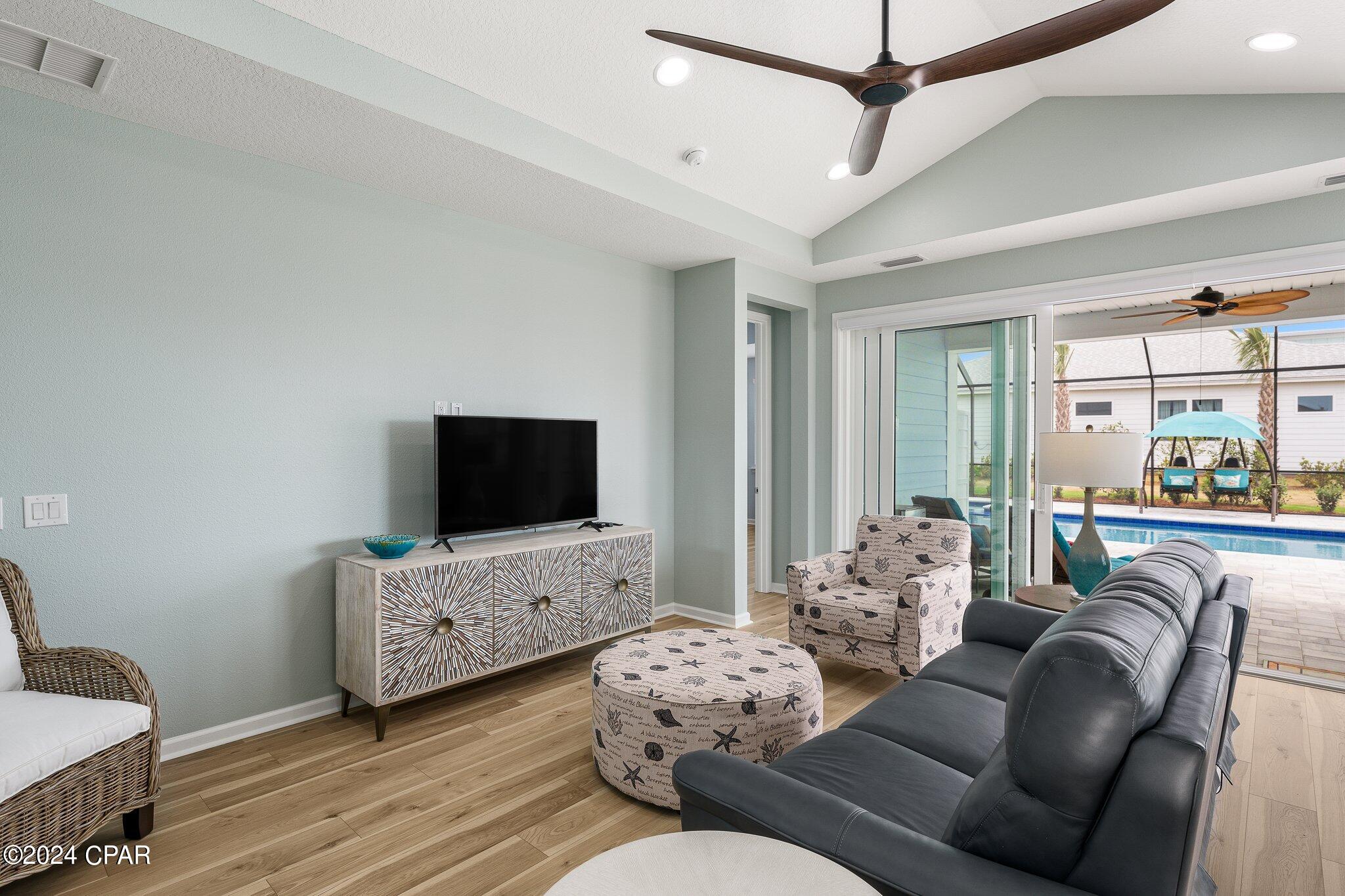 8814 Coral Reef Way