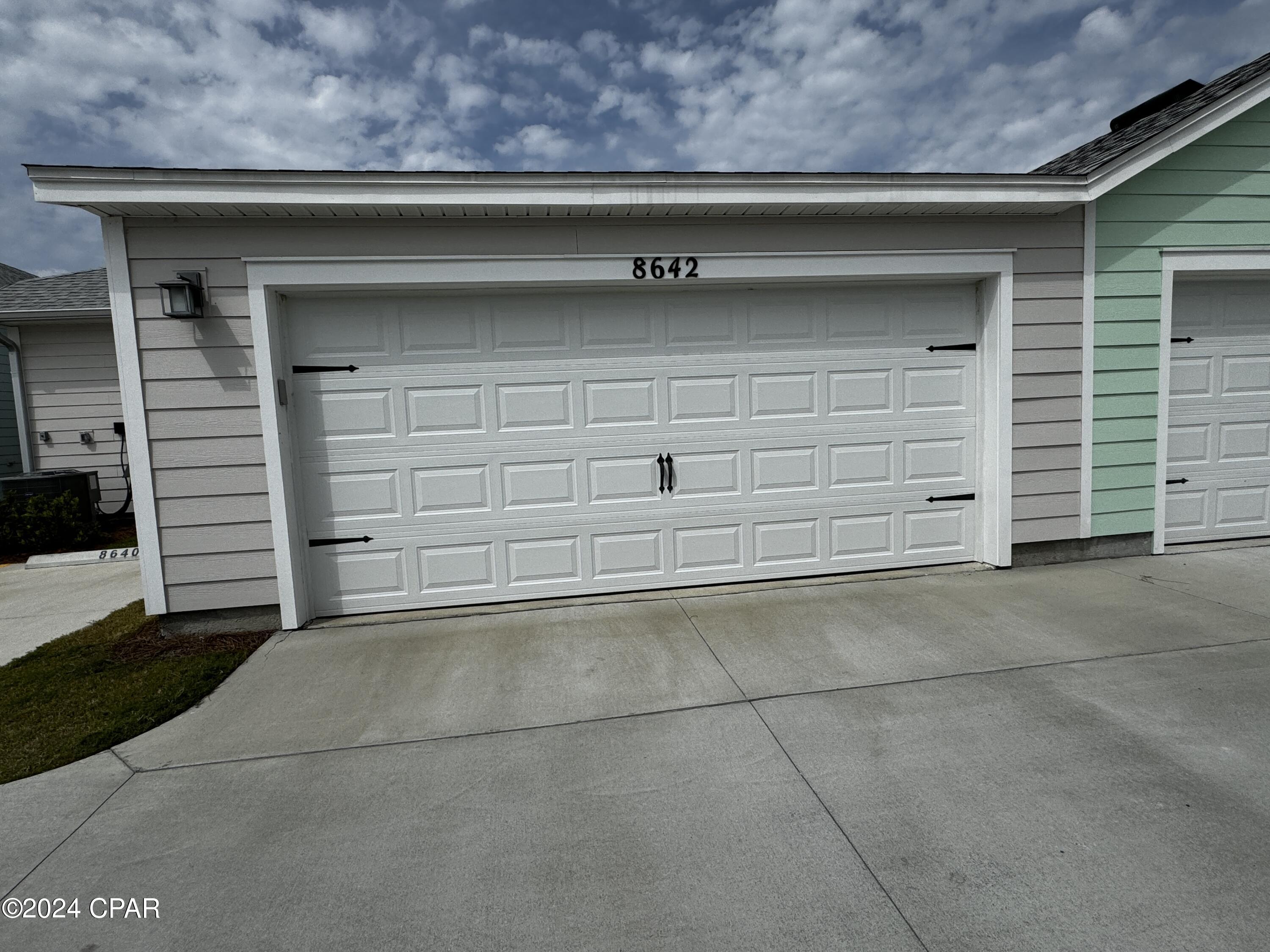 8642 Coral Reef Way
