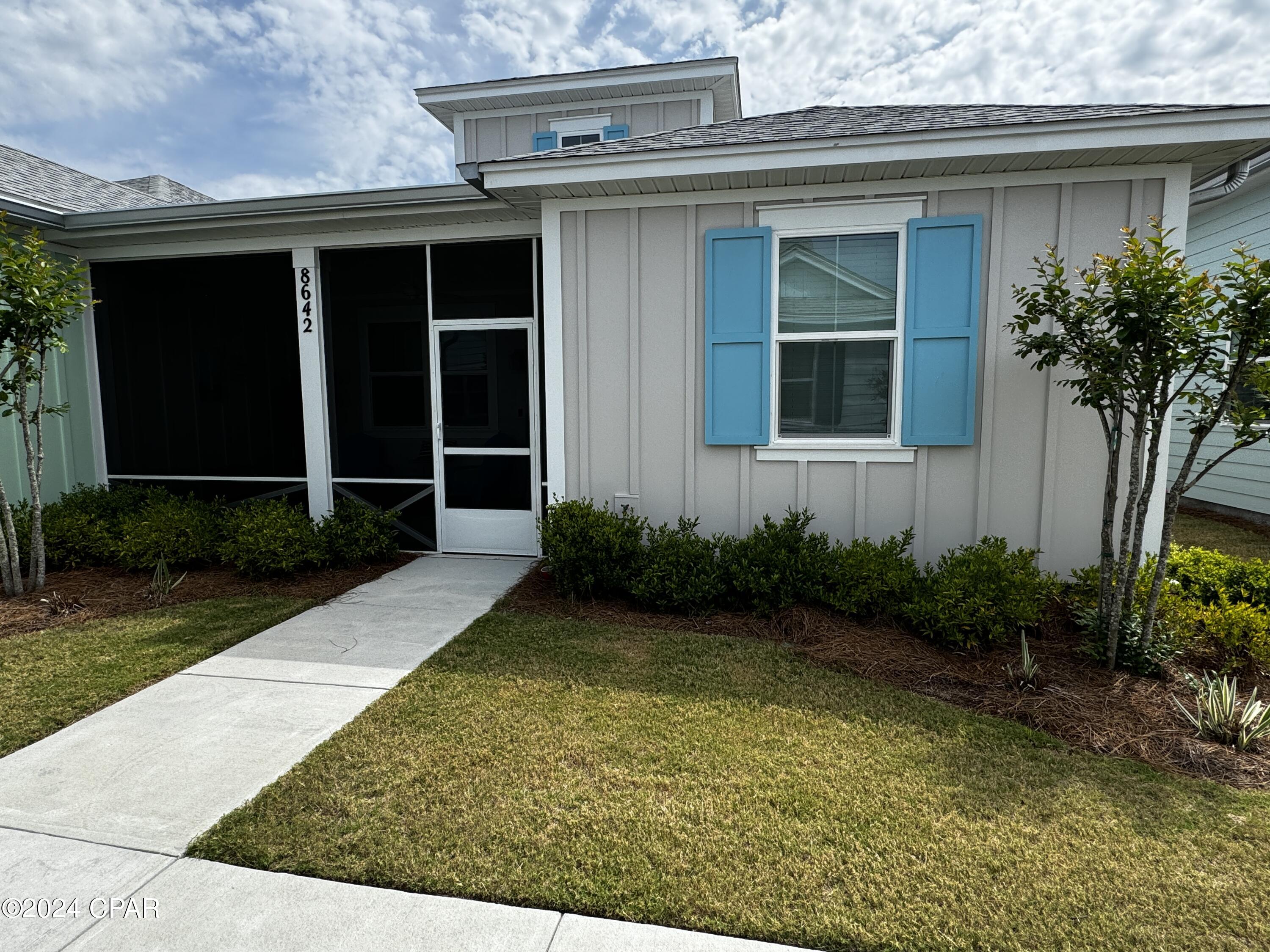 8642 Coral Reef Way