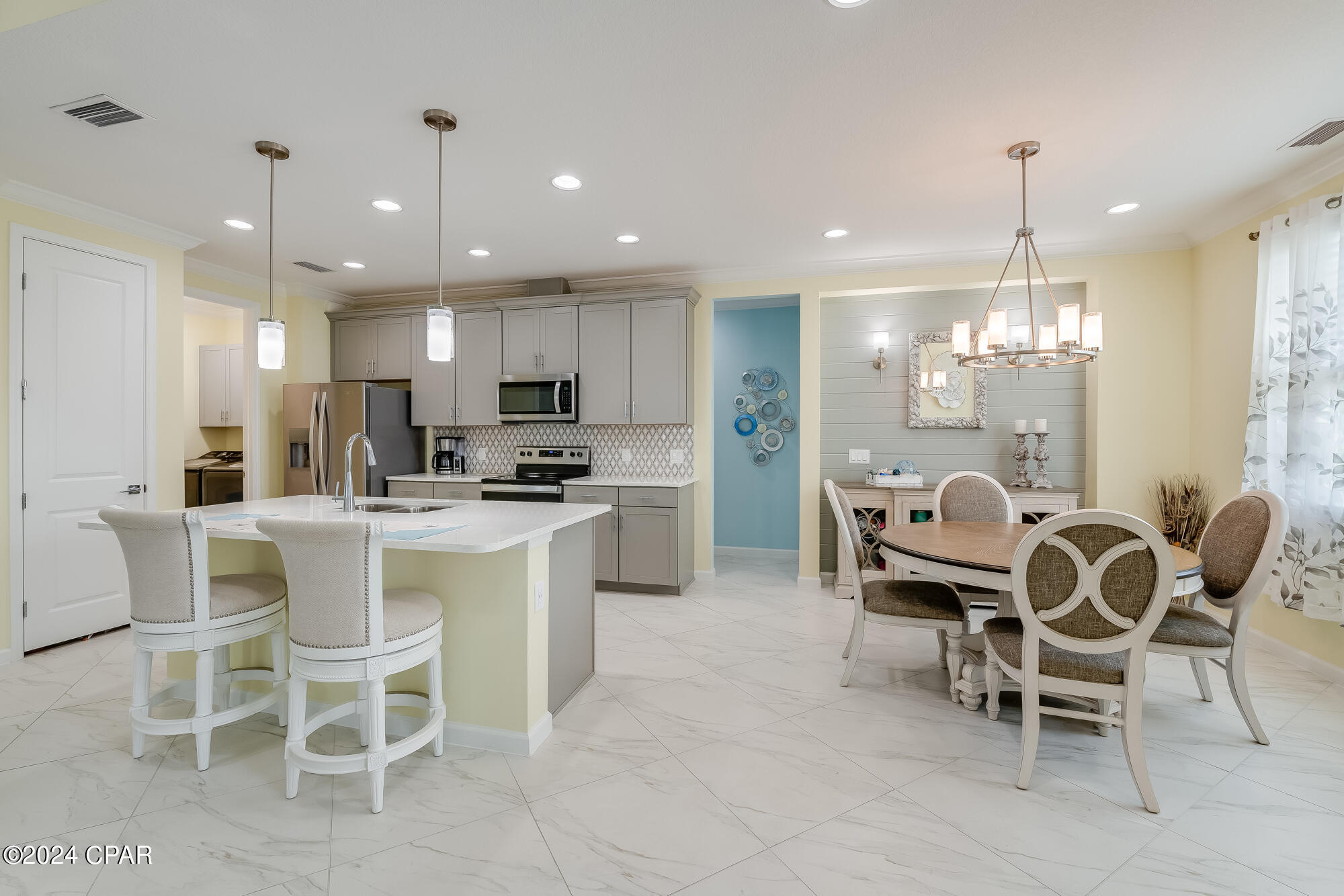 8688 Coral Reef Way