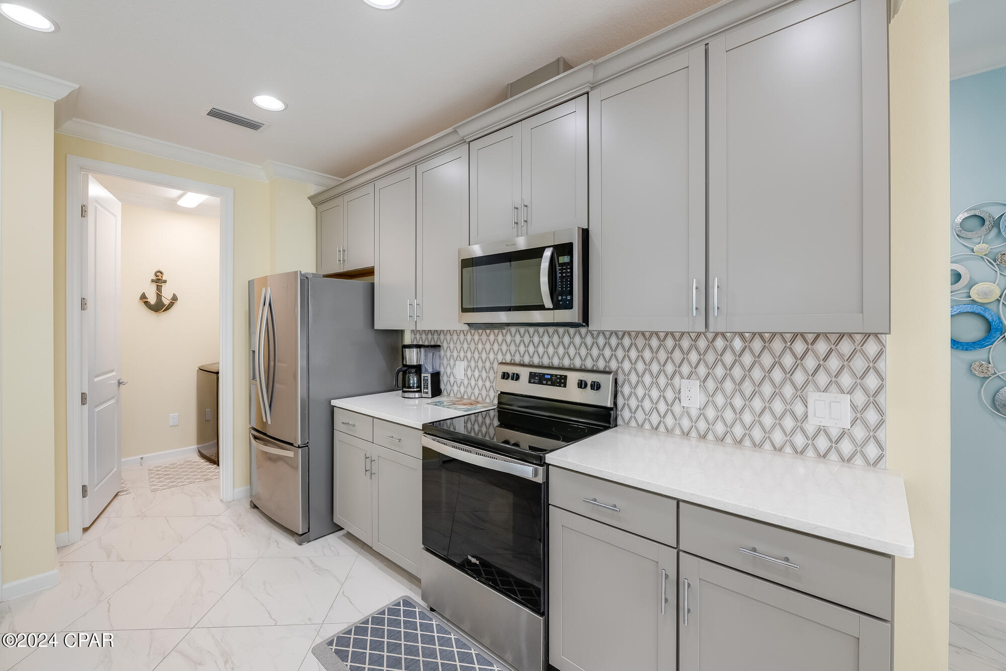 8688 Coral Reef Way
