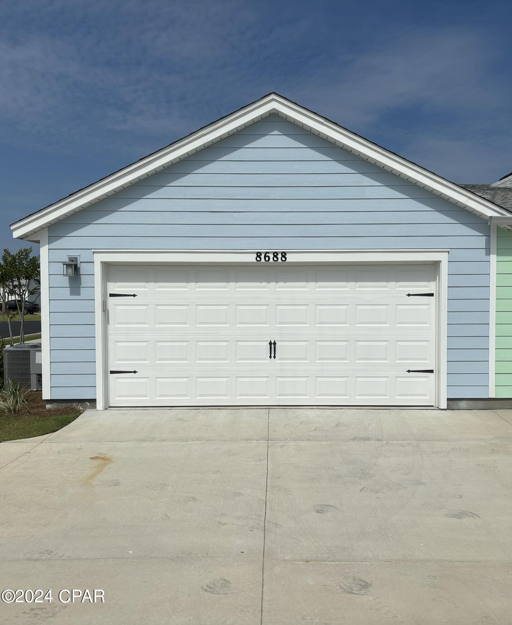 8688 Coral Reef Way
