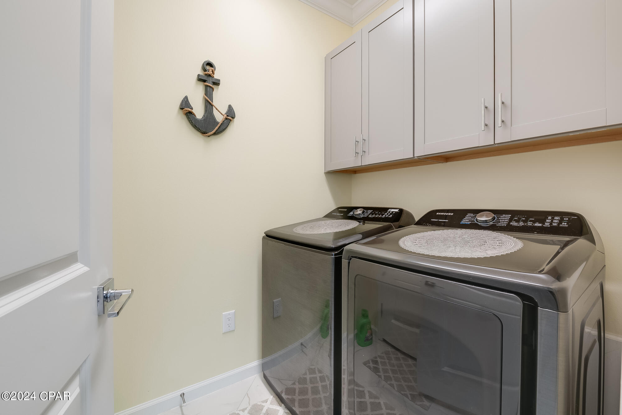 8688 Coral Reef Way