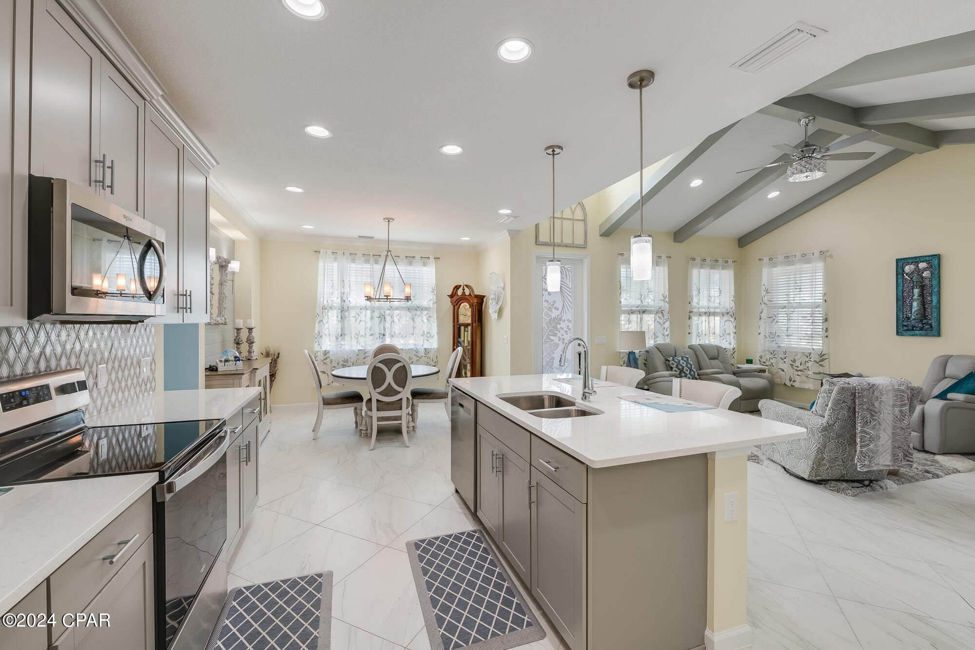 8688 Coral Reef Way