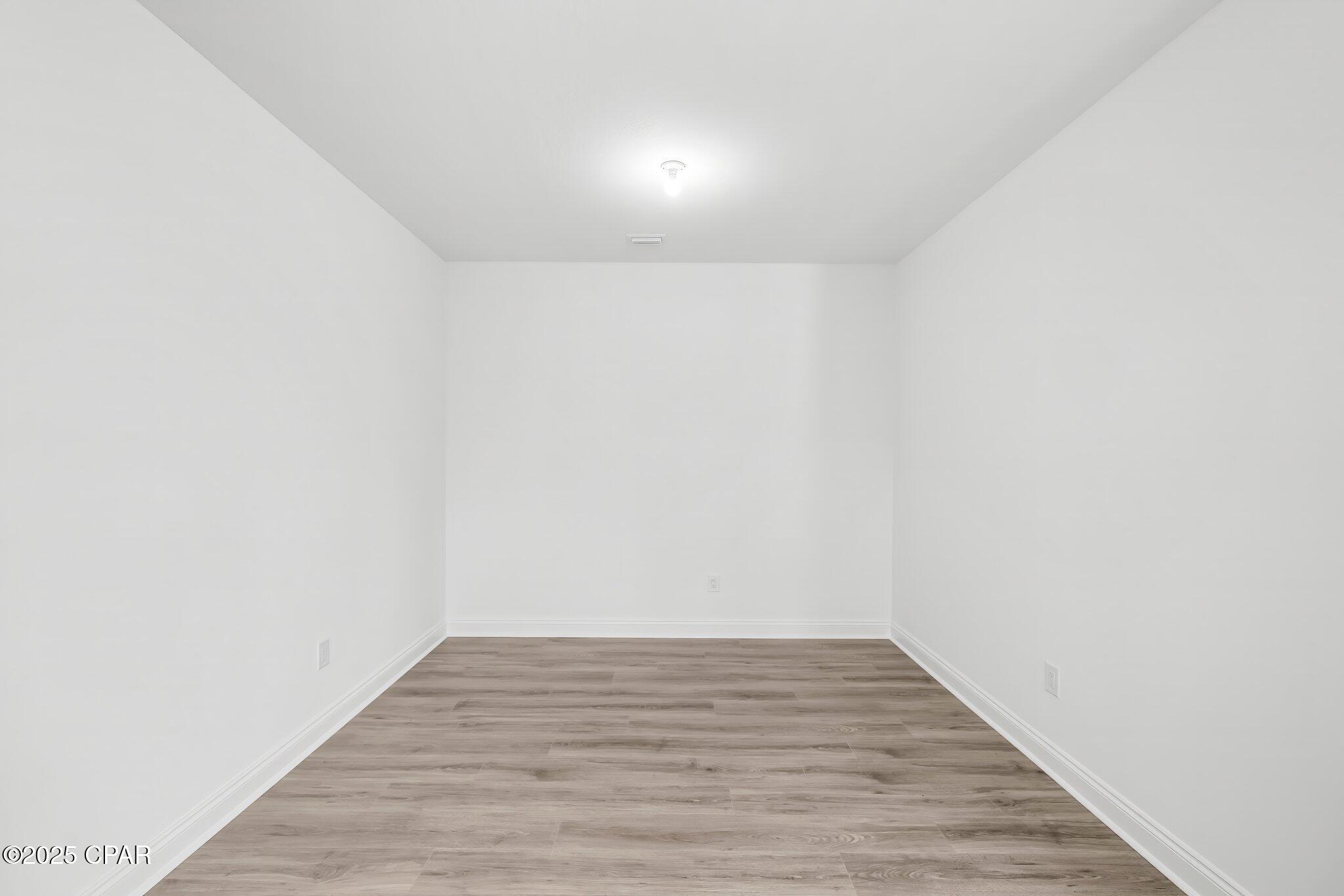 8912 Parrot Place