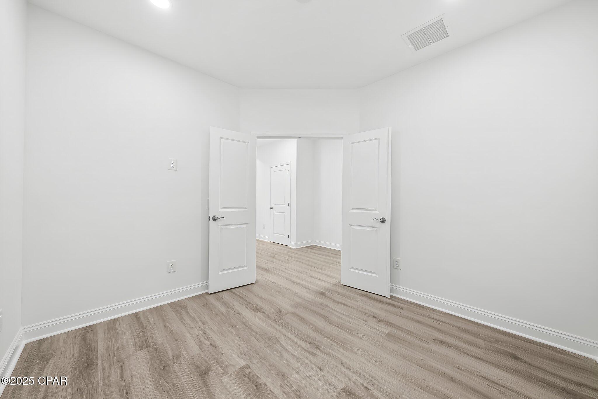 8912 Parrot Place