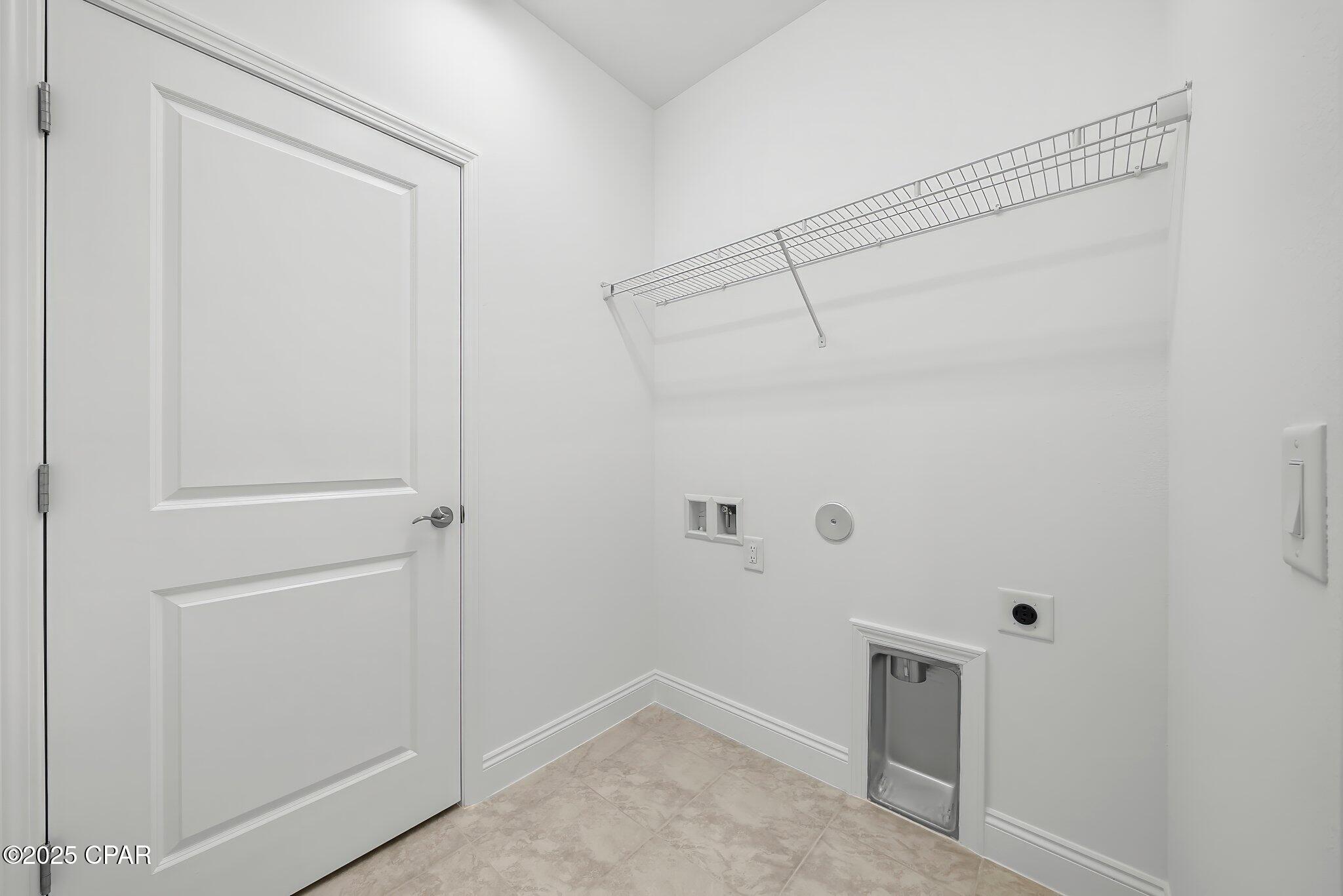 8912 Parrot Place