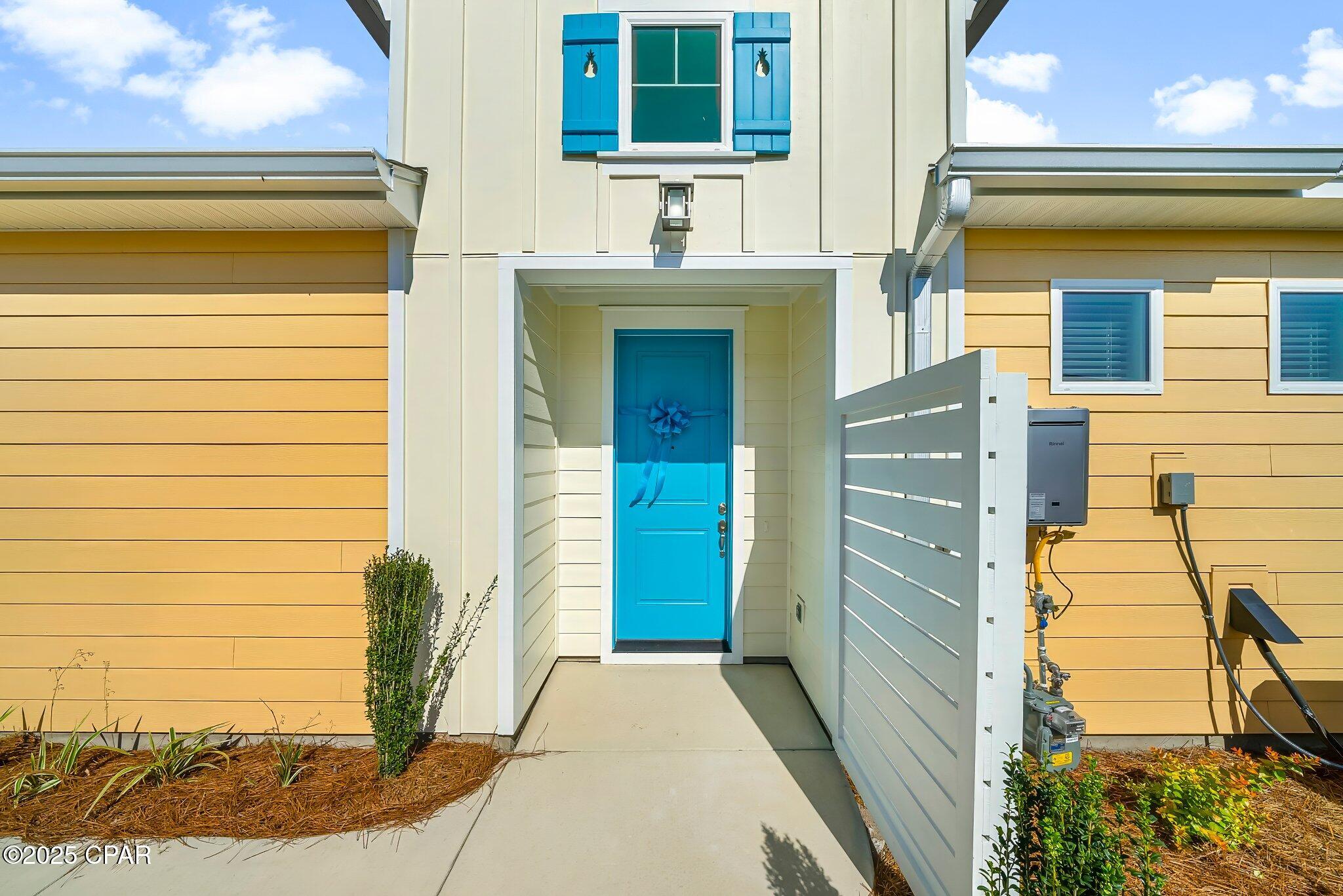 8912 Parrot Place