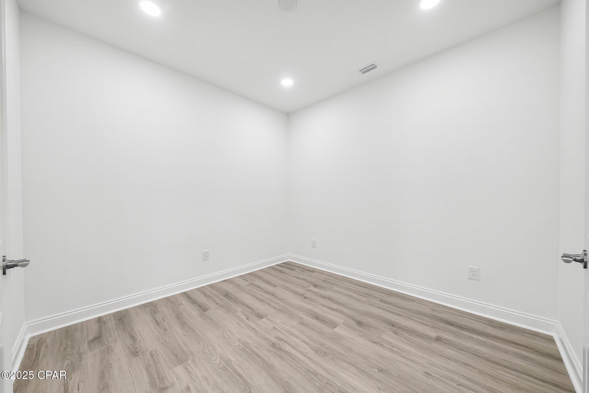 8912 Parrot Place