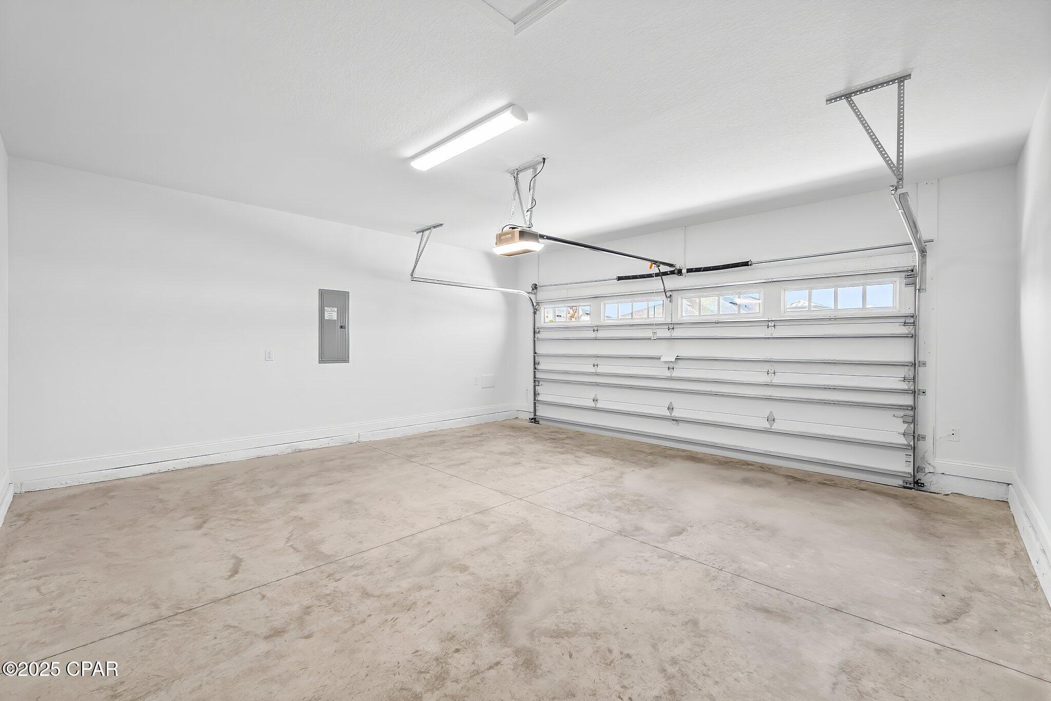 8912 Parrot Place