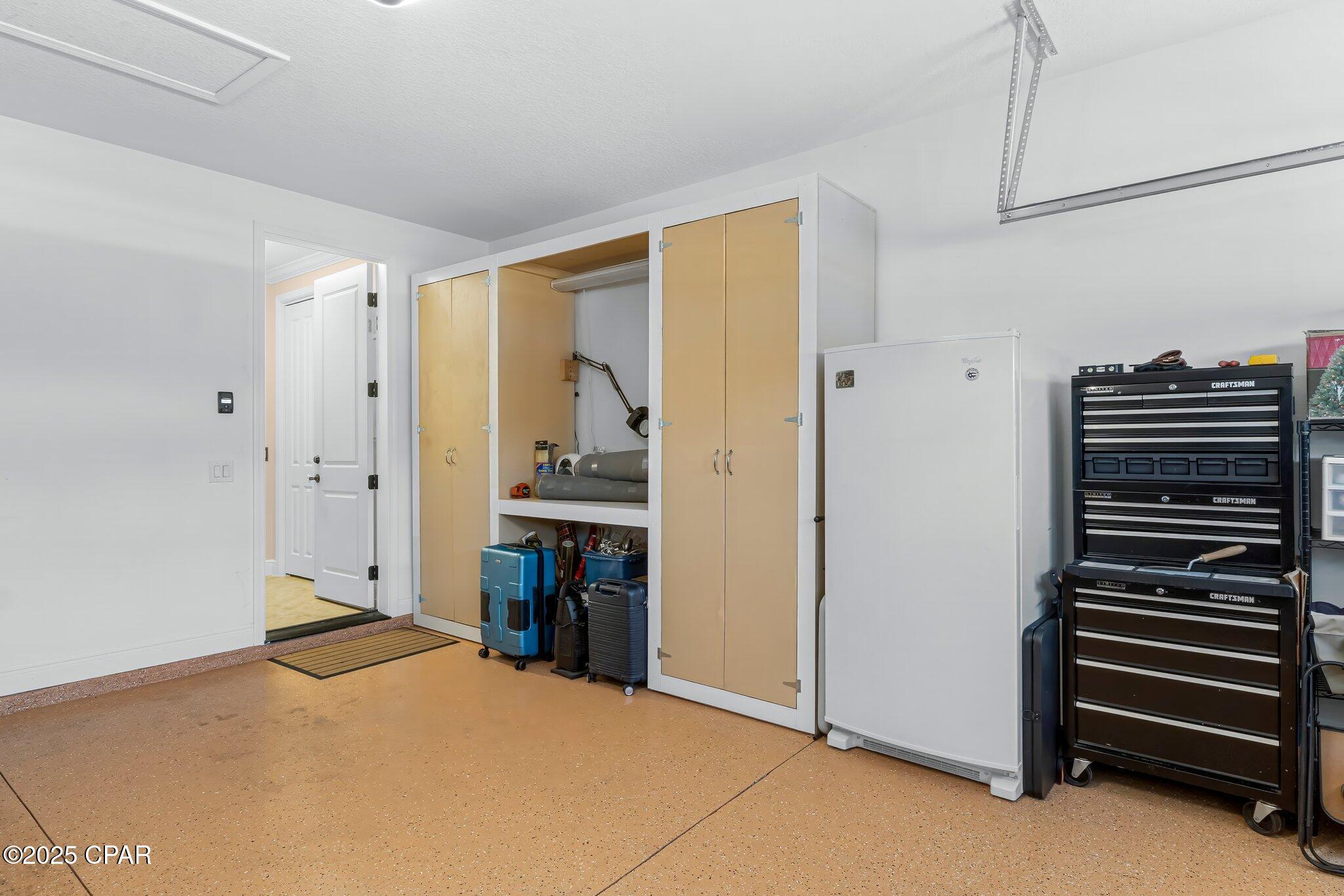 8737 Coral Reef Way