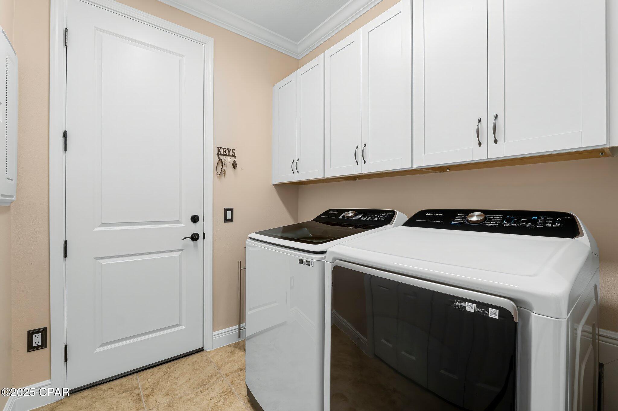 8737 Coral Reef Way