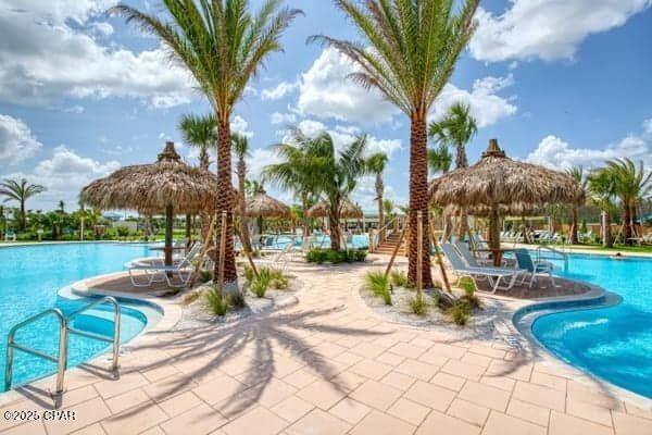 8737 Coral Reef Way