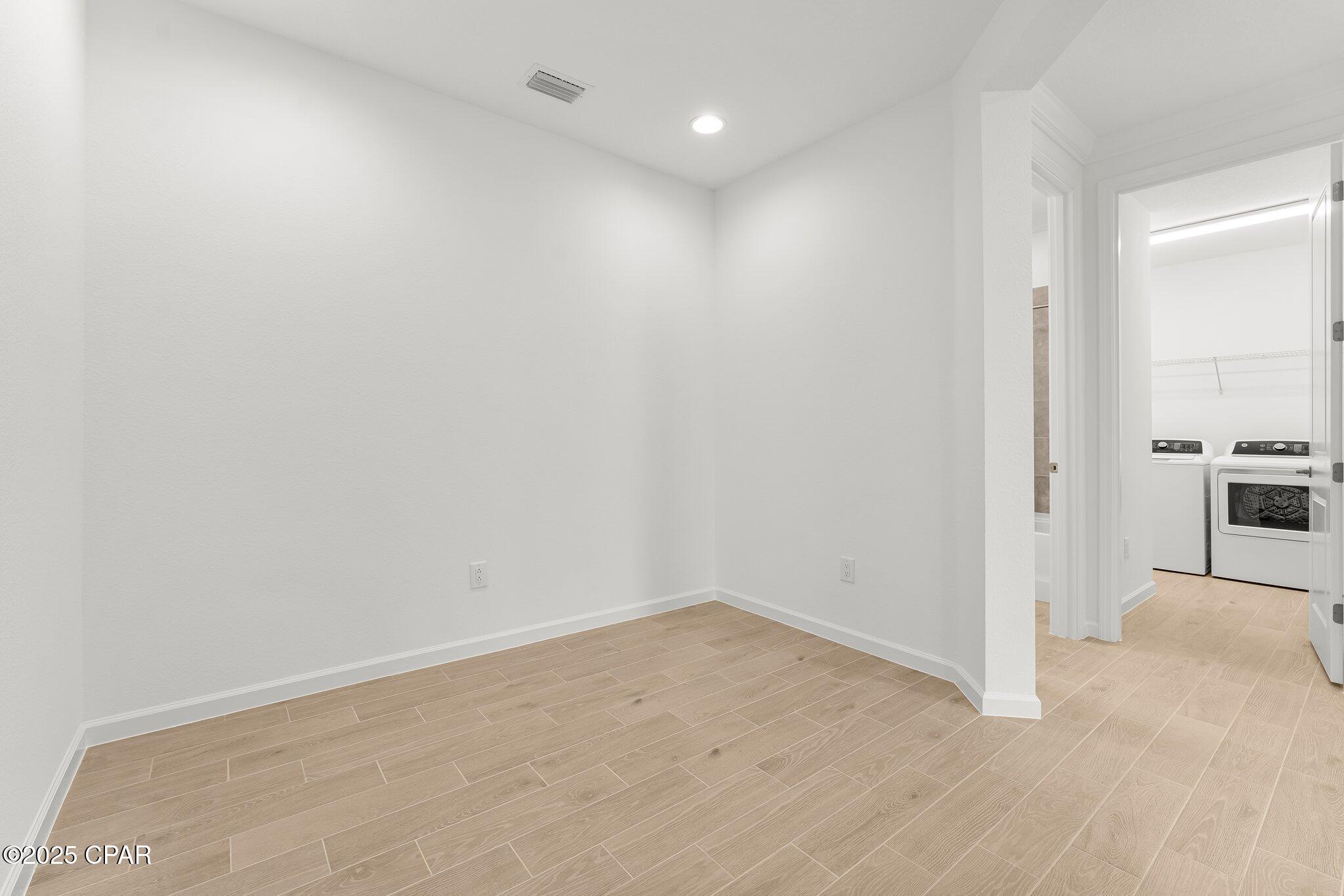 8454 Dreams Float Court