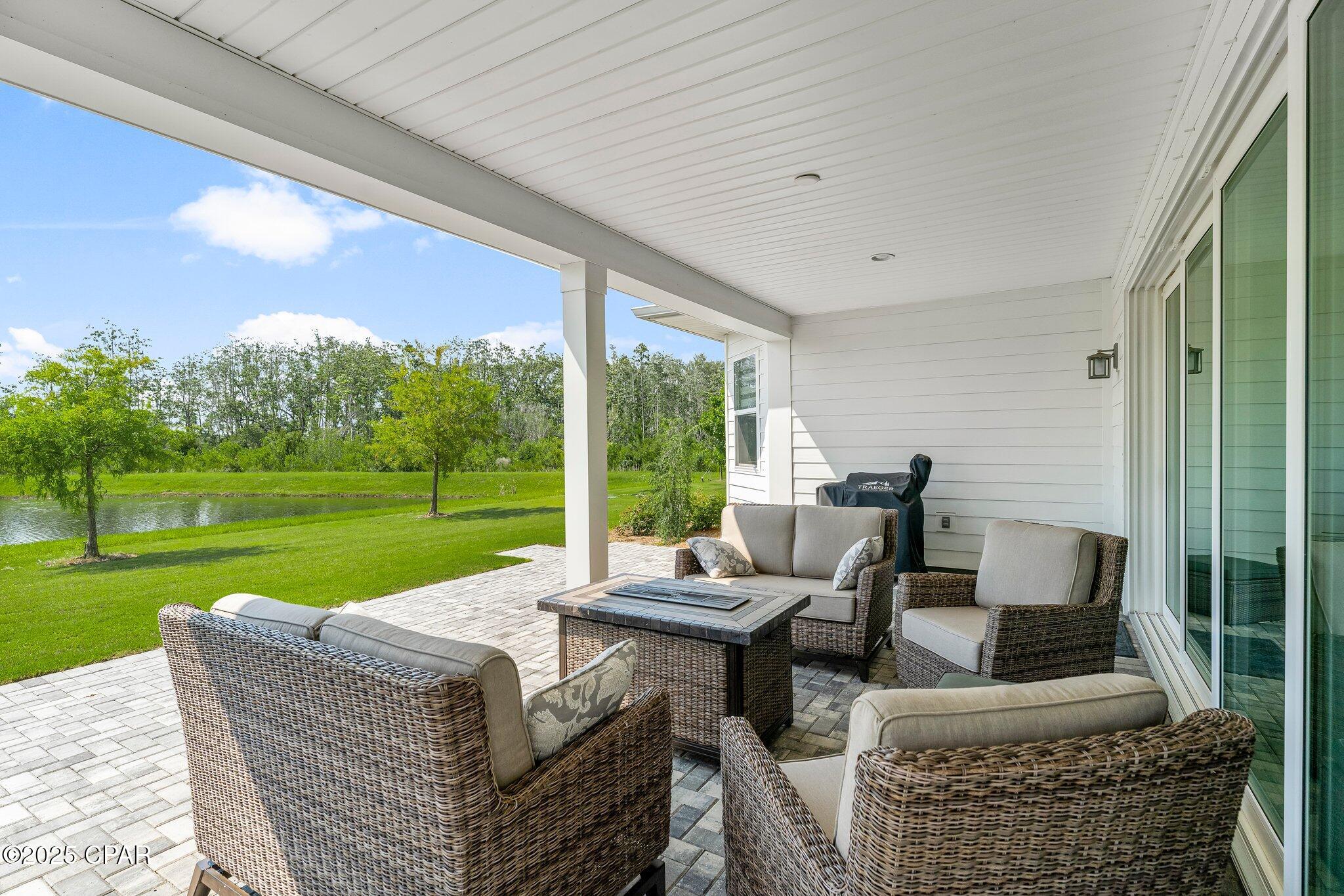 8435 Coral Reef Way