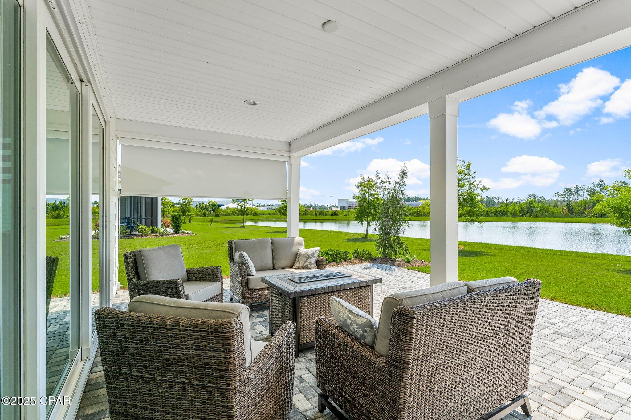 8435 Coral Reef Way