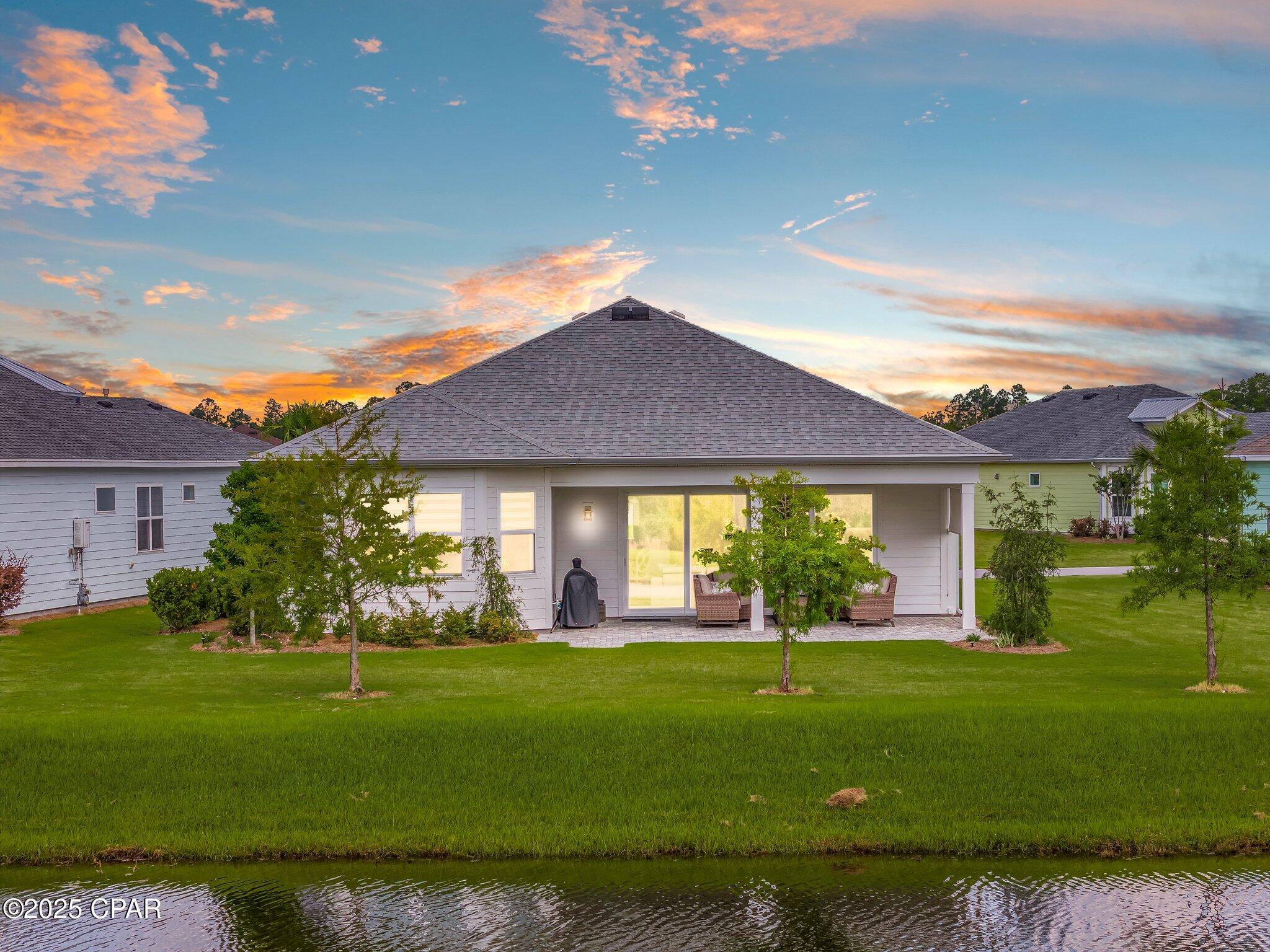 8435 Coral Reef Way