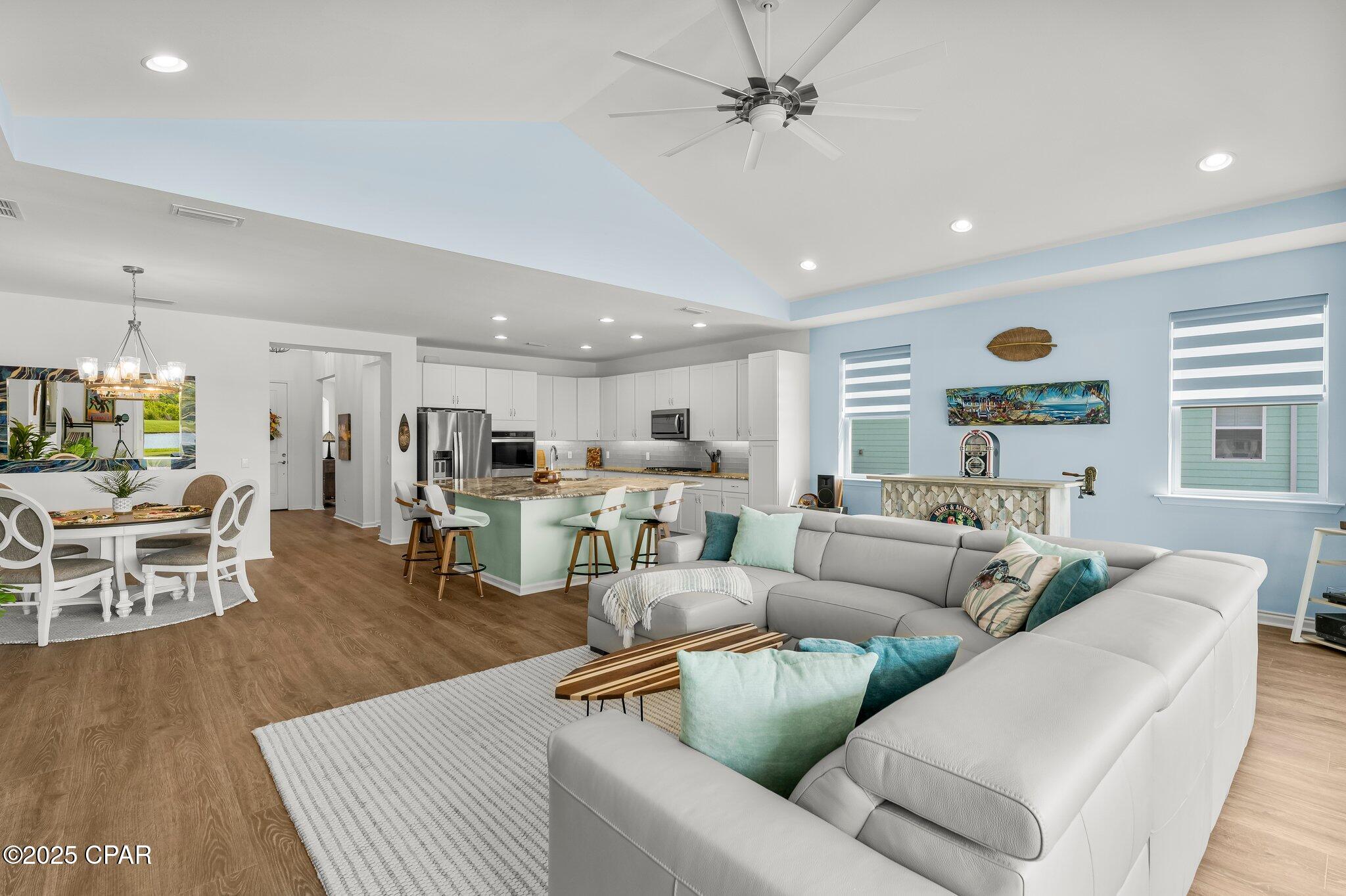 8435 Coral Reef Way