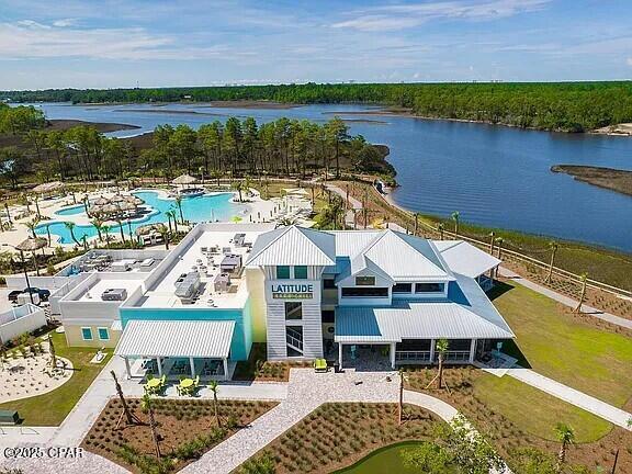 8435 Coral Reef Way