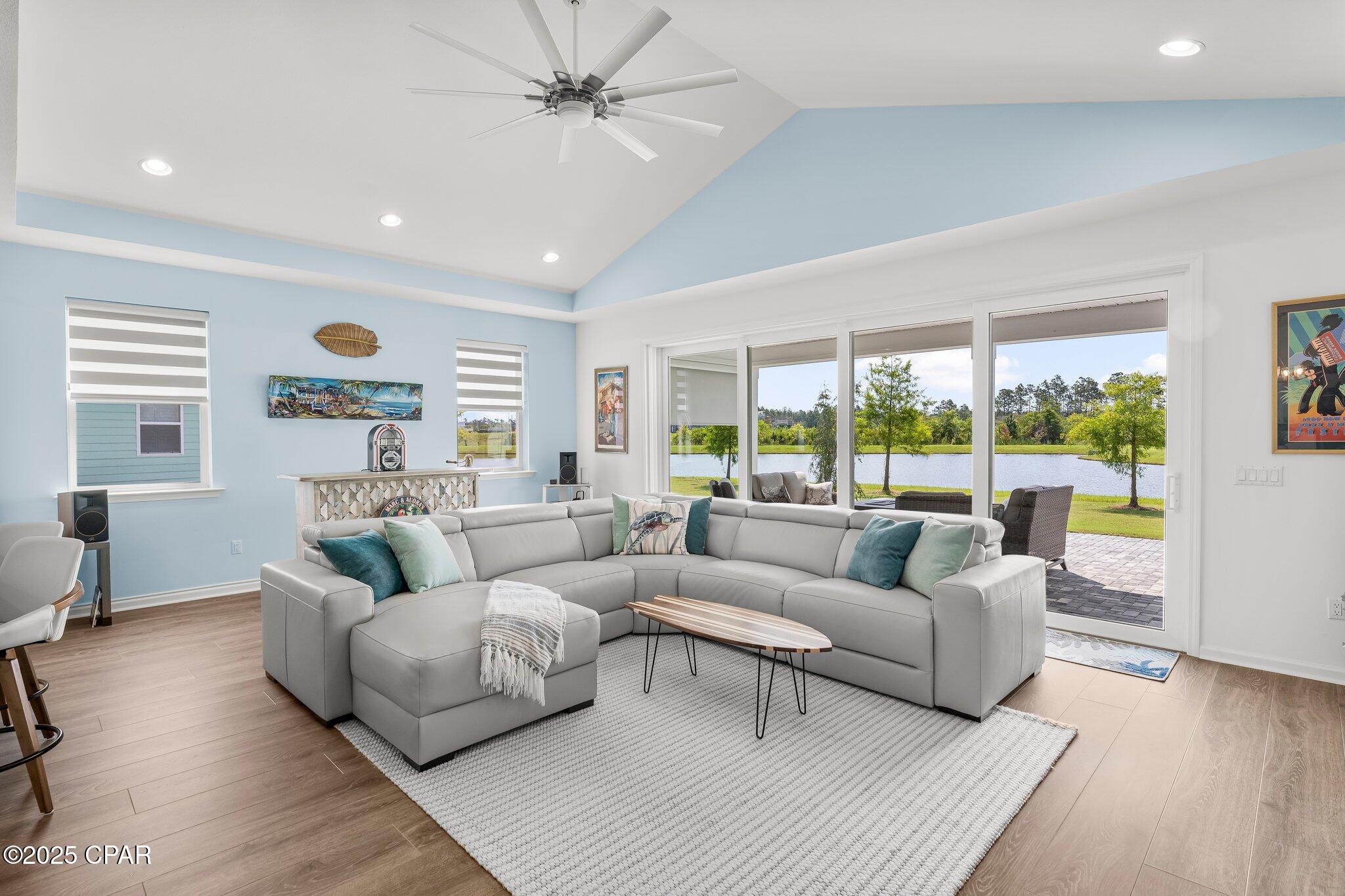 8435 Coral Reef Way
