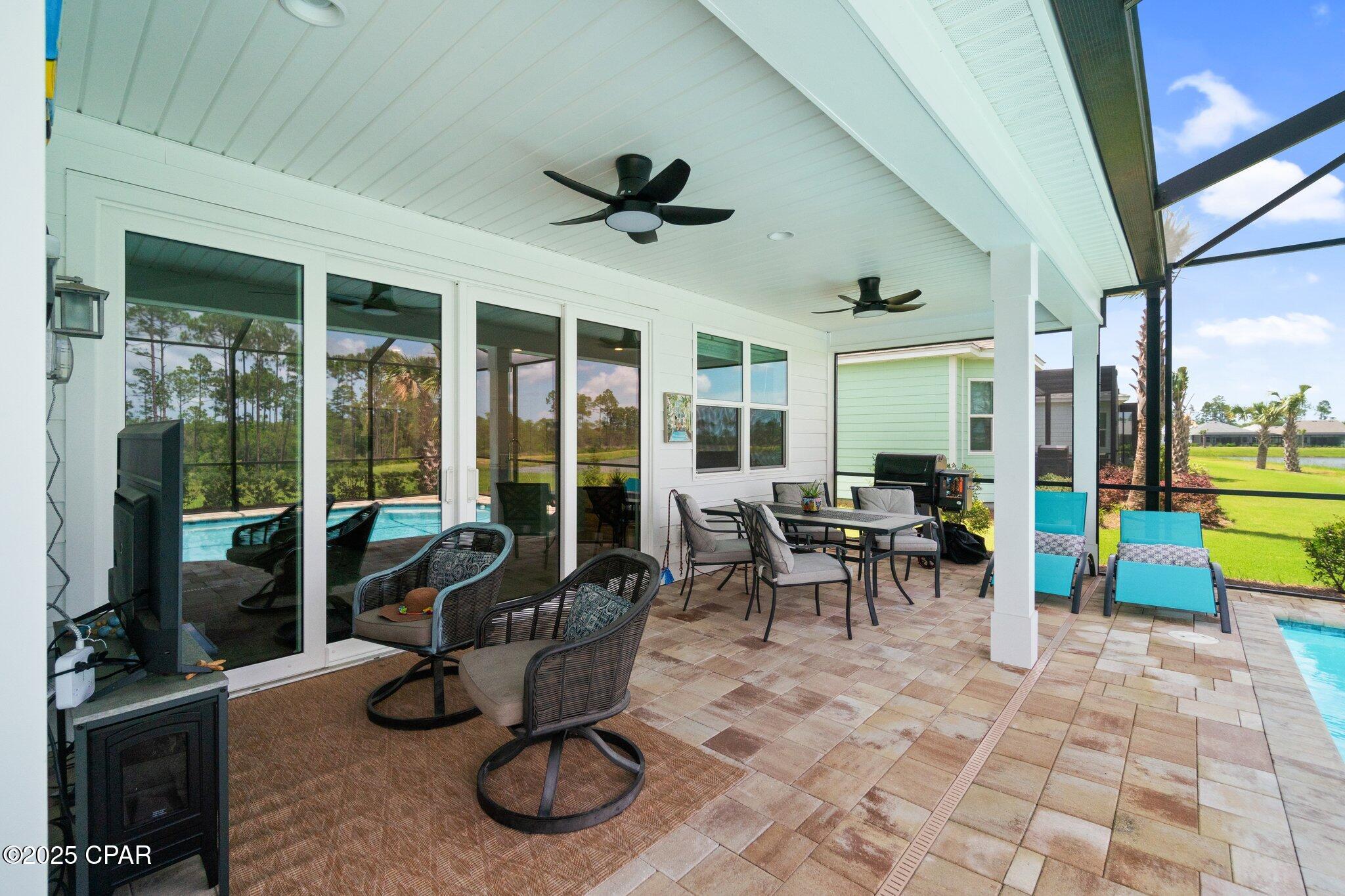 8835 Coral Reef Way